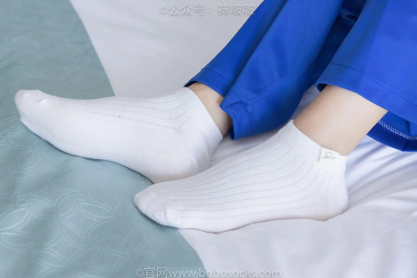[BoBoSocks袜啵啵]NO.039 小奶熊-校服、vans帆布鞋、短白棉袜、裸足 [154P]插图
